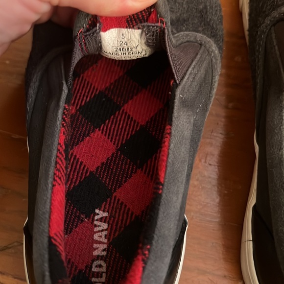 2 pairs loafer boys size 4 brown (Cat &Jack) & grey flannel (Old Navy) - Picture 6 of 6